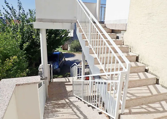 In Starigrad-paklenica 6861