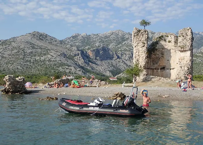 In Starigrad-paklenica 6861 Appartamento