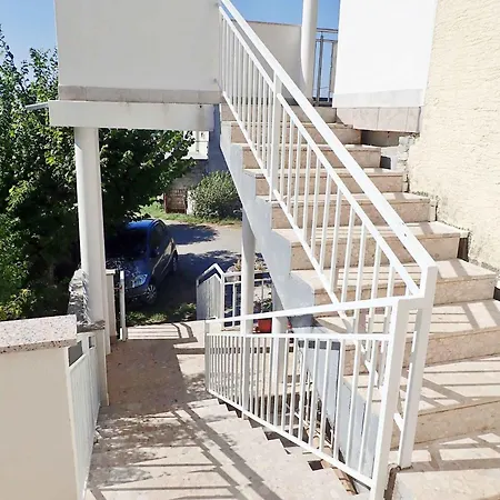 In Starigrad-paklenica 6861