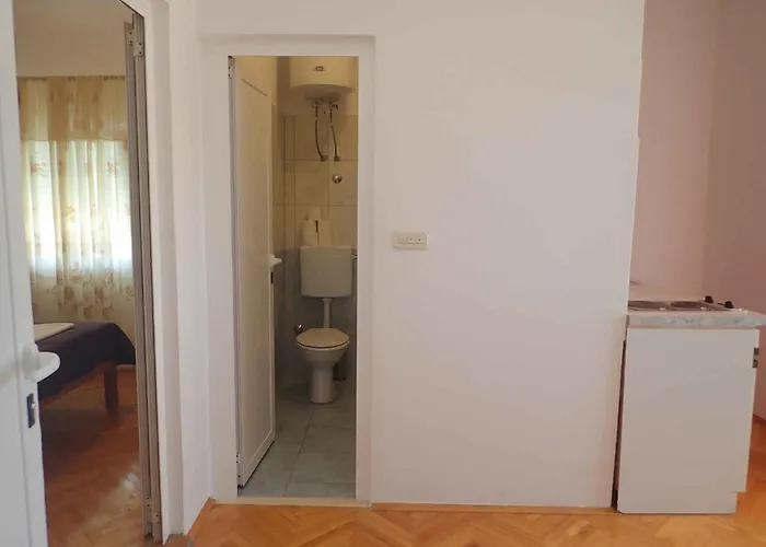 Apartamento In Starigrad-paklenica 6861